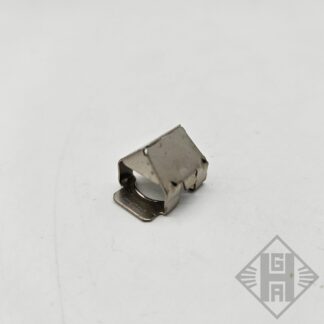 Federclip Kuehlerrahmen Steuerblockabdeckung Getriebeblockabdeckung Motordaemmung Multicar M27 M31 Multicar M27 sonstige Ersatzteile 548032 1.jpeg