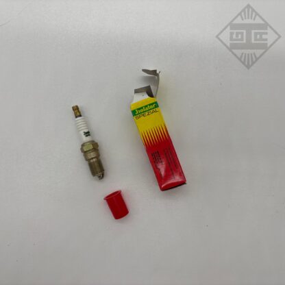 Zuendkerze Isolator FM 14 2002 Trabant 1.1 Wartburg 1.3 Robur Diverse Ersatzteile 740082 1.jpeg