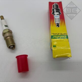 Zuendkerze Isolator FM 14 2002 Trabant 1.1 Wartburg 1.3 Robur Diverse Ersatzteile 740082 1.jpeg