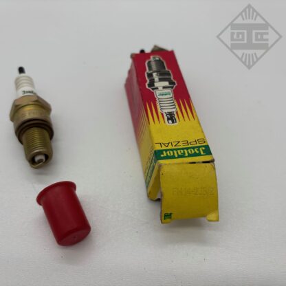 Zuendkerze Isolator FM14 2252 Skoda Moskwitsch Robur IFA Robur Motor 848923 1.jpeg