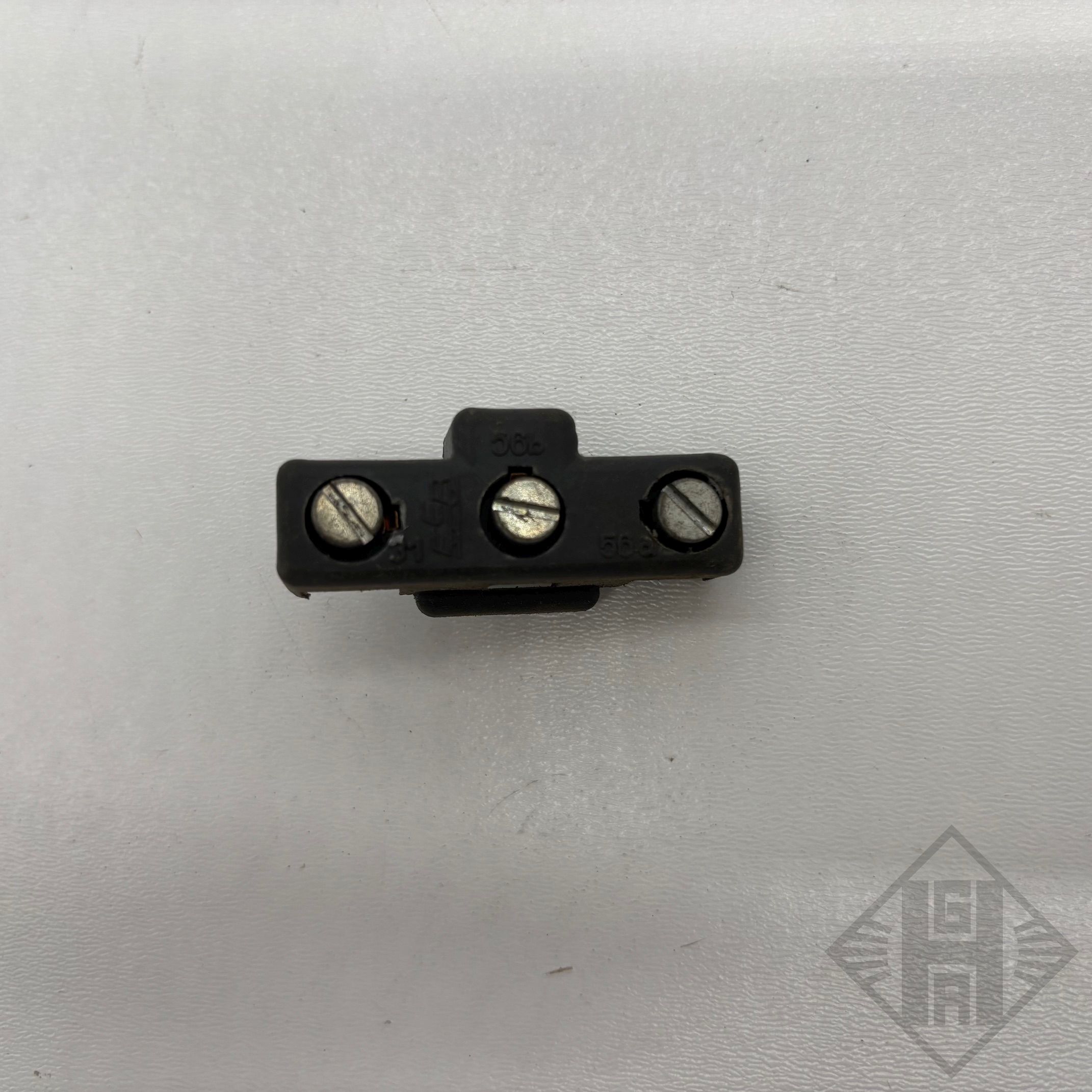 Lampenfassung HS1 H4 Scheinwerfer DDR MZ, ETZ, Trabant, Multicar M25, IFA W50 3 Lampenfassung HS1 H4 Scheinwerfer DDR MZ ETZ Trabant Multicar M25 IFA W50 IFA W50 Elektrik 1368733 1.jpeg