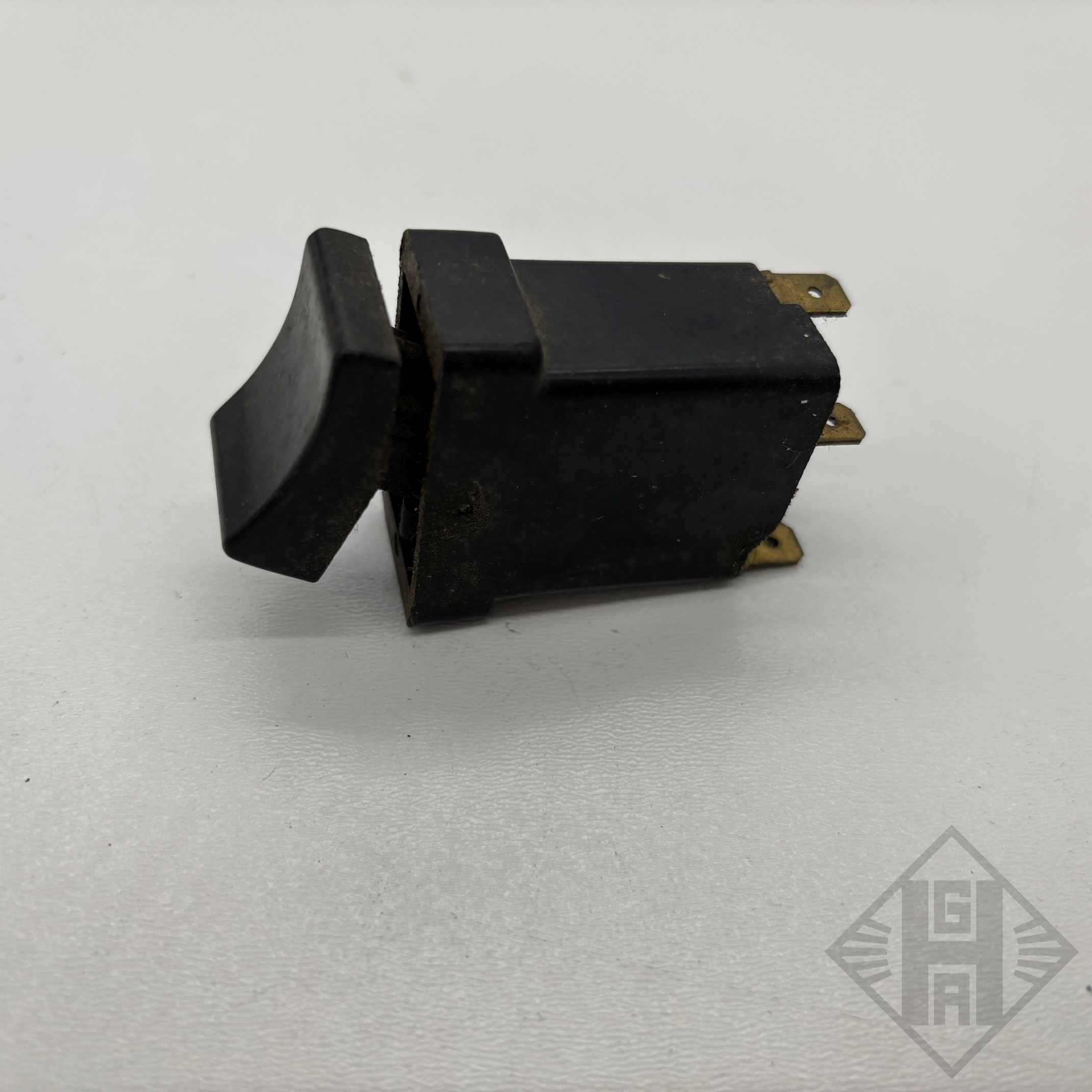 Tastschalter original 8620.7/1 IFA W50 2 Tastschalter original 8620.71 IFA W50 IFA W50 Elektrik 1368589 1.jpeg