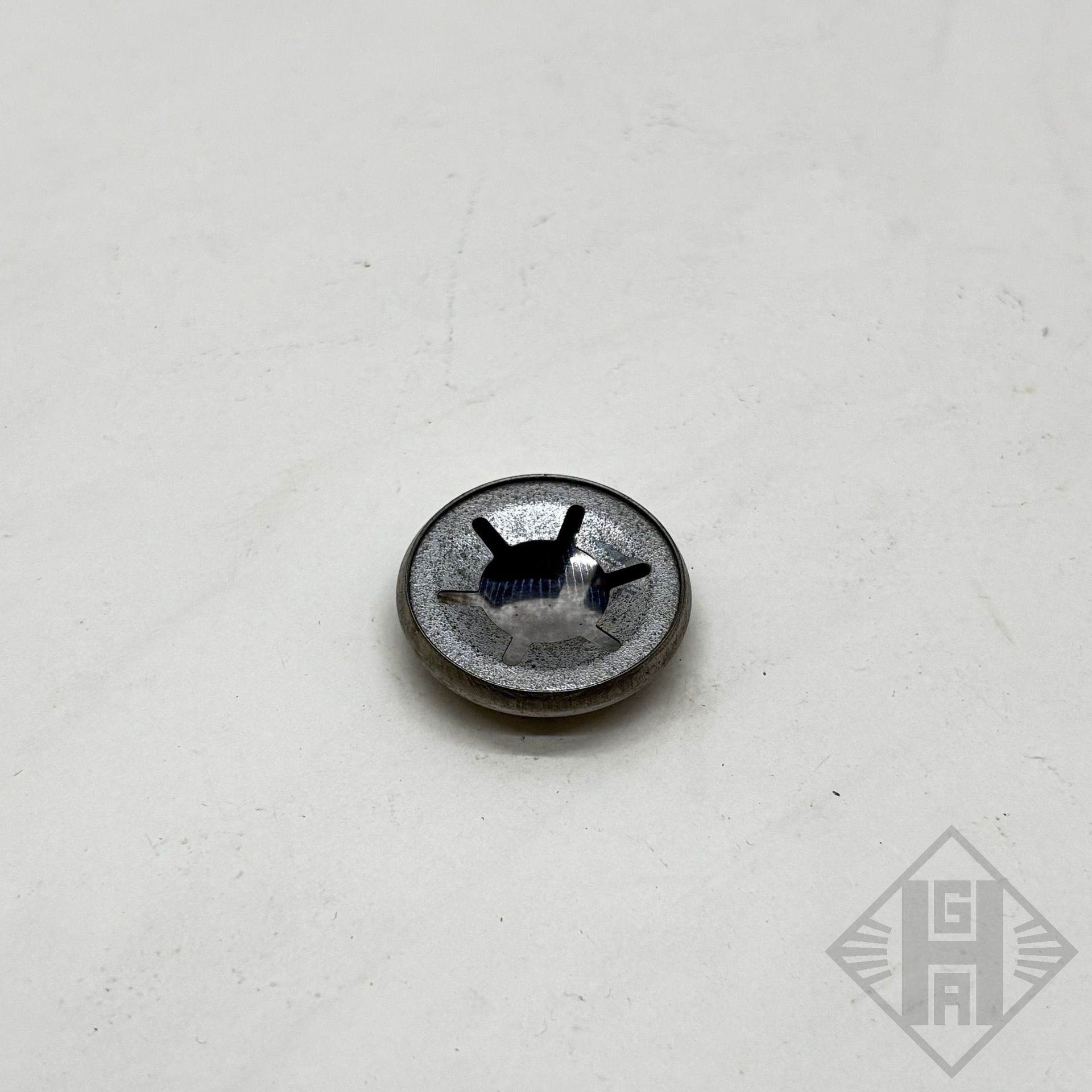 Schnellbefestiger Blattfederanbau, Auspuffanlage Multicar M26 Bild1